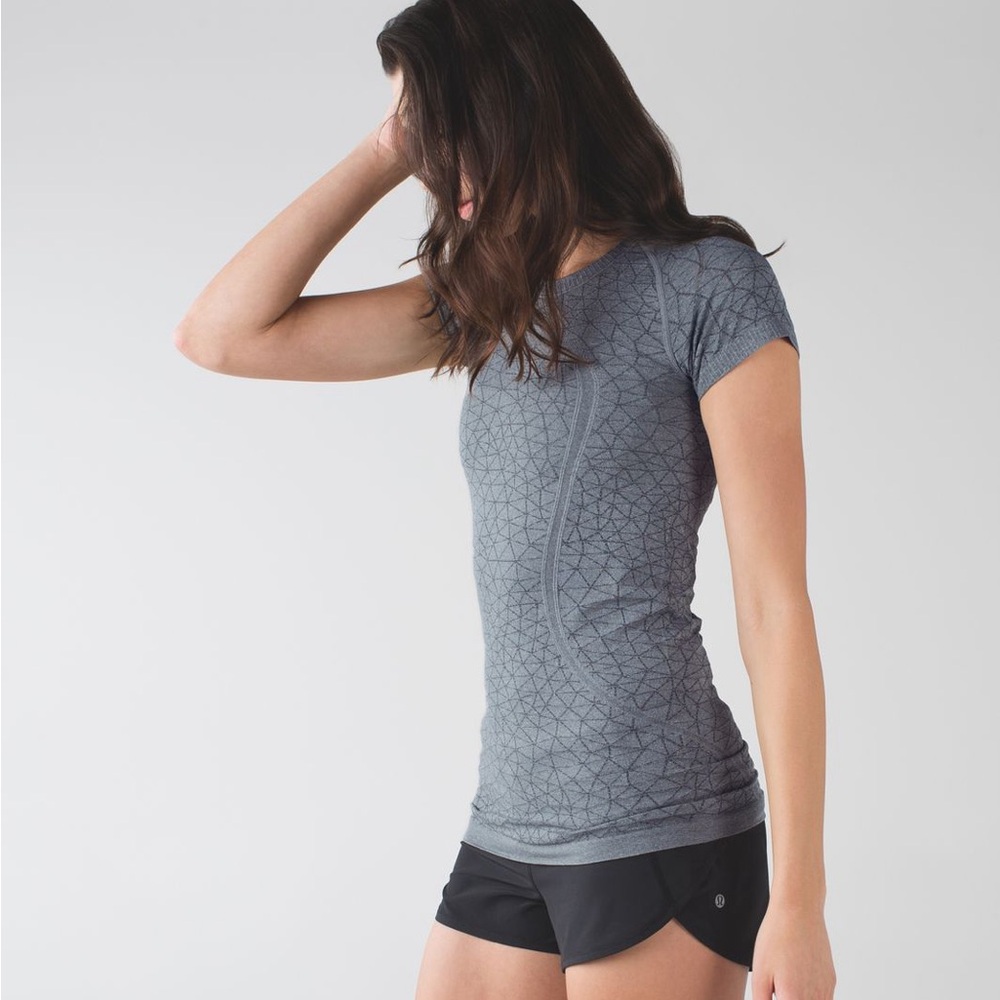 Lululemon swiftly tech short sleeve